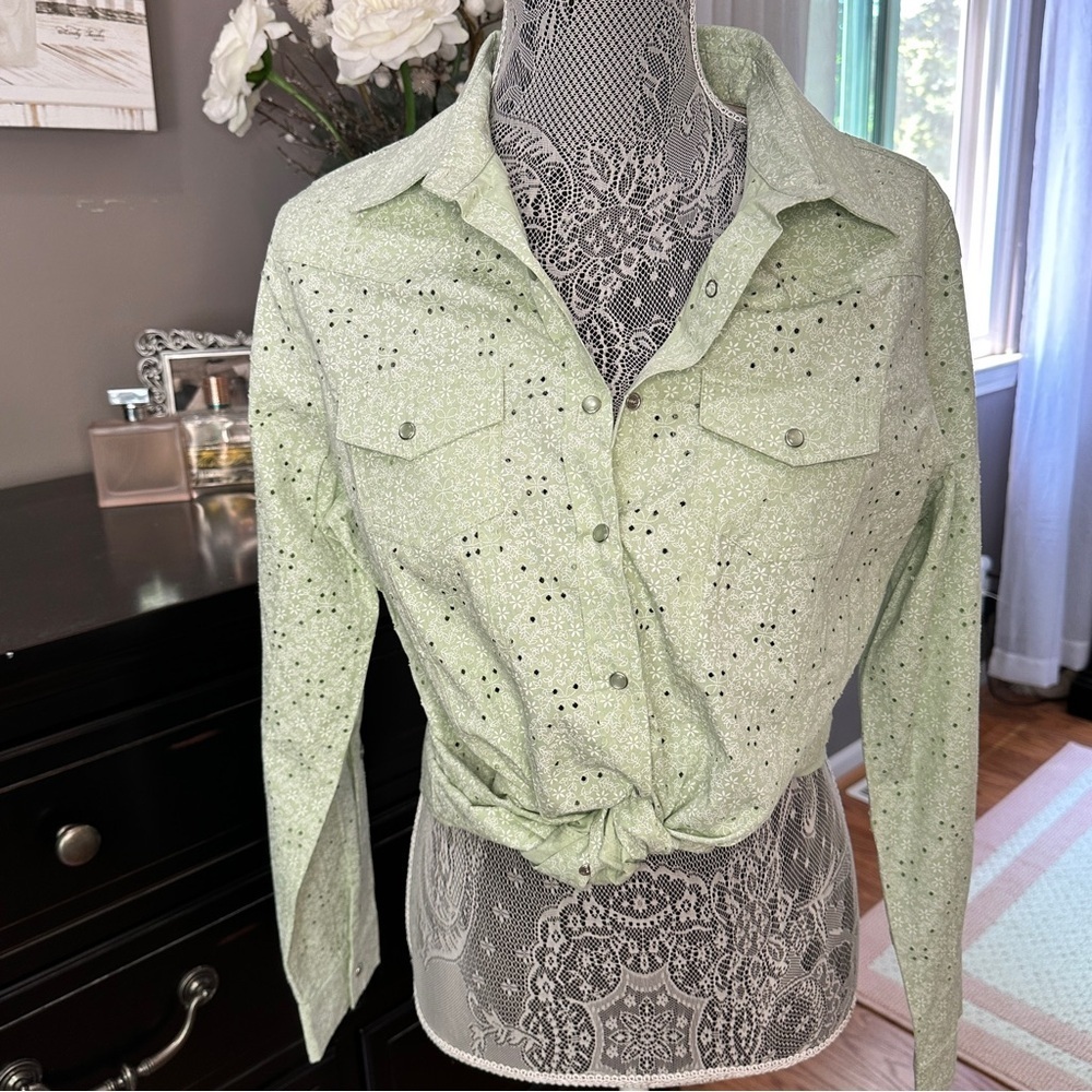 Western Back in the Saddle Mint Green Eyelet Shirt – Size M – 100% Cotton - Picture 2 of 14